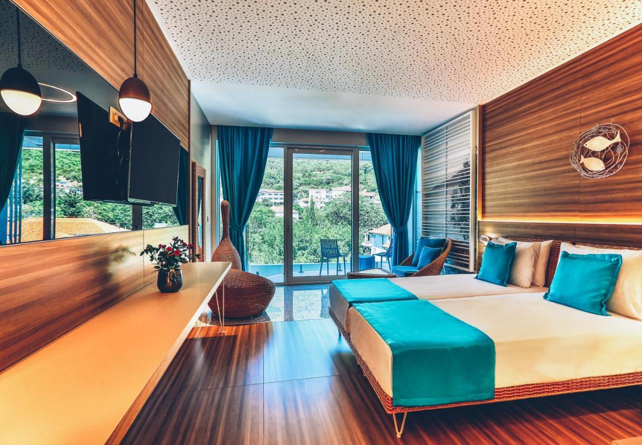 Carine Hotel Kumbor Herceg Novi Exterior foto