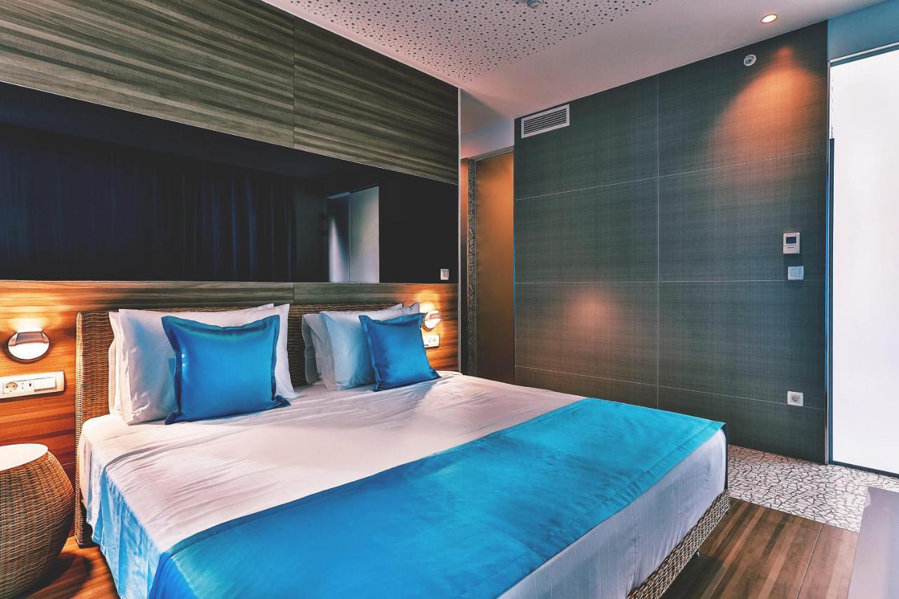 Carine Hotel Kumbor Herceg Novi Exterior foto