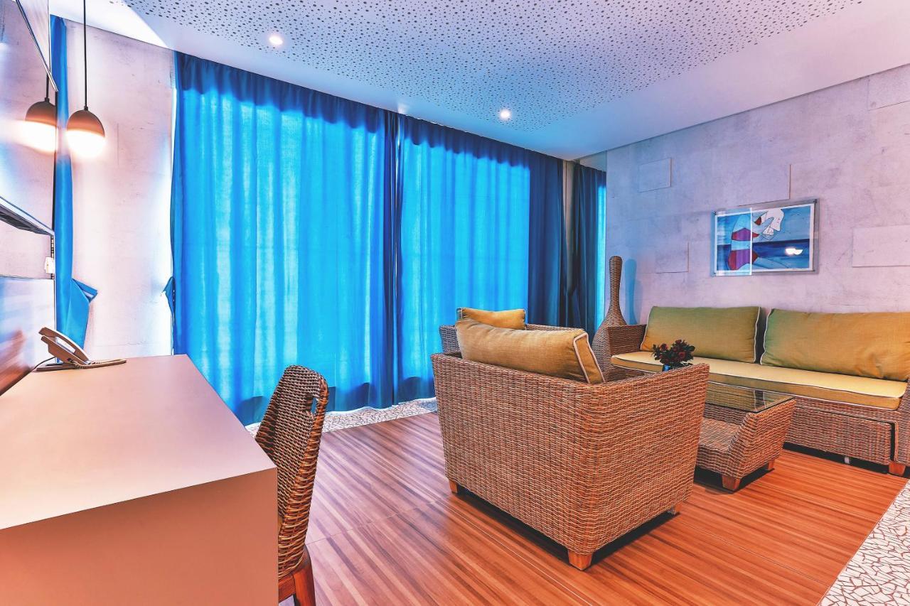 Carine Hotel Kumbor Herceg Novi Exterior foto
