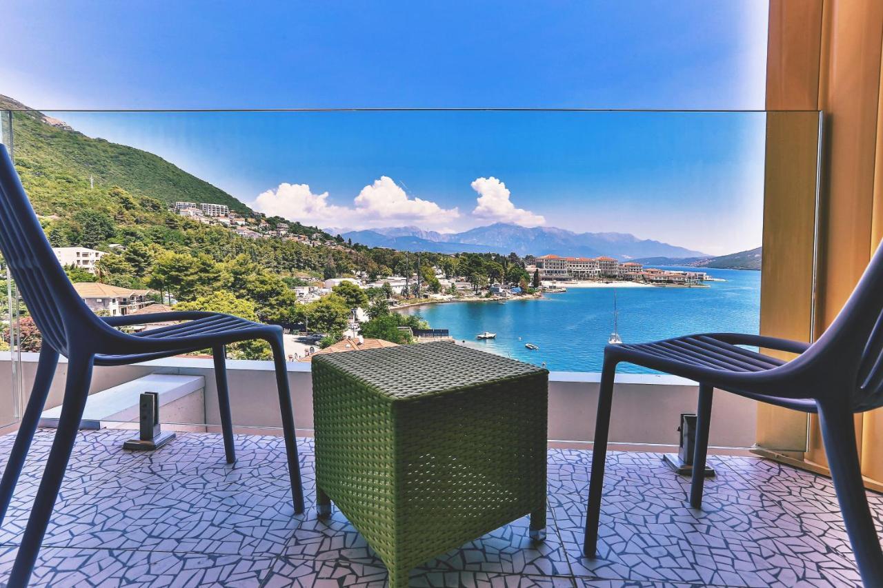 Carine Hotel Kumbor Herceg Novi Exterior foto