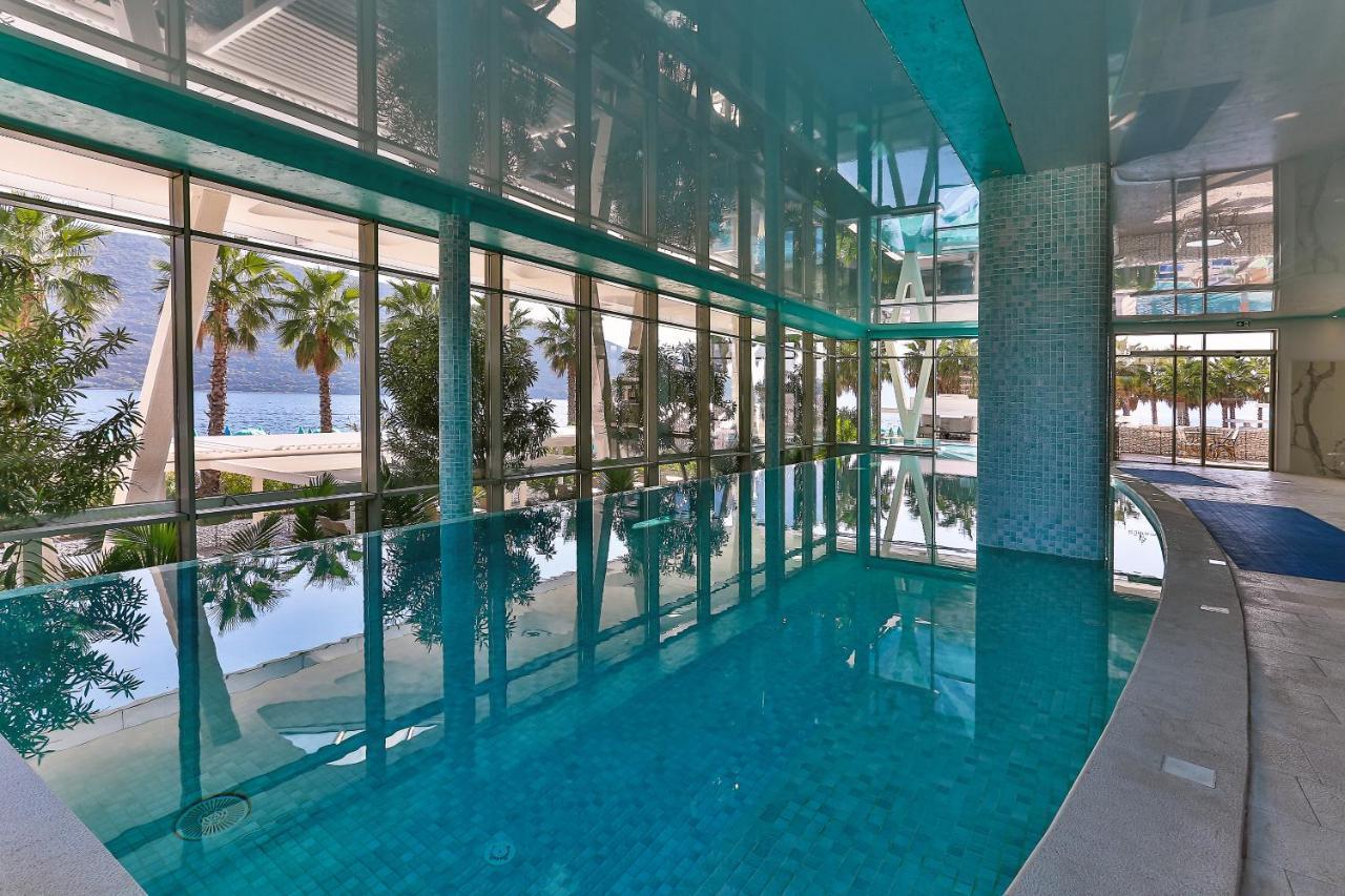 Carine Hotel Kumbor Herceg Novi Exterior foto