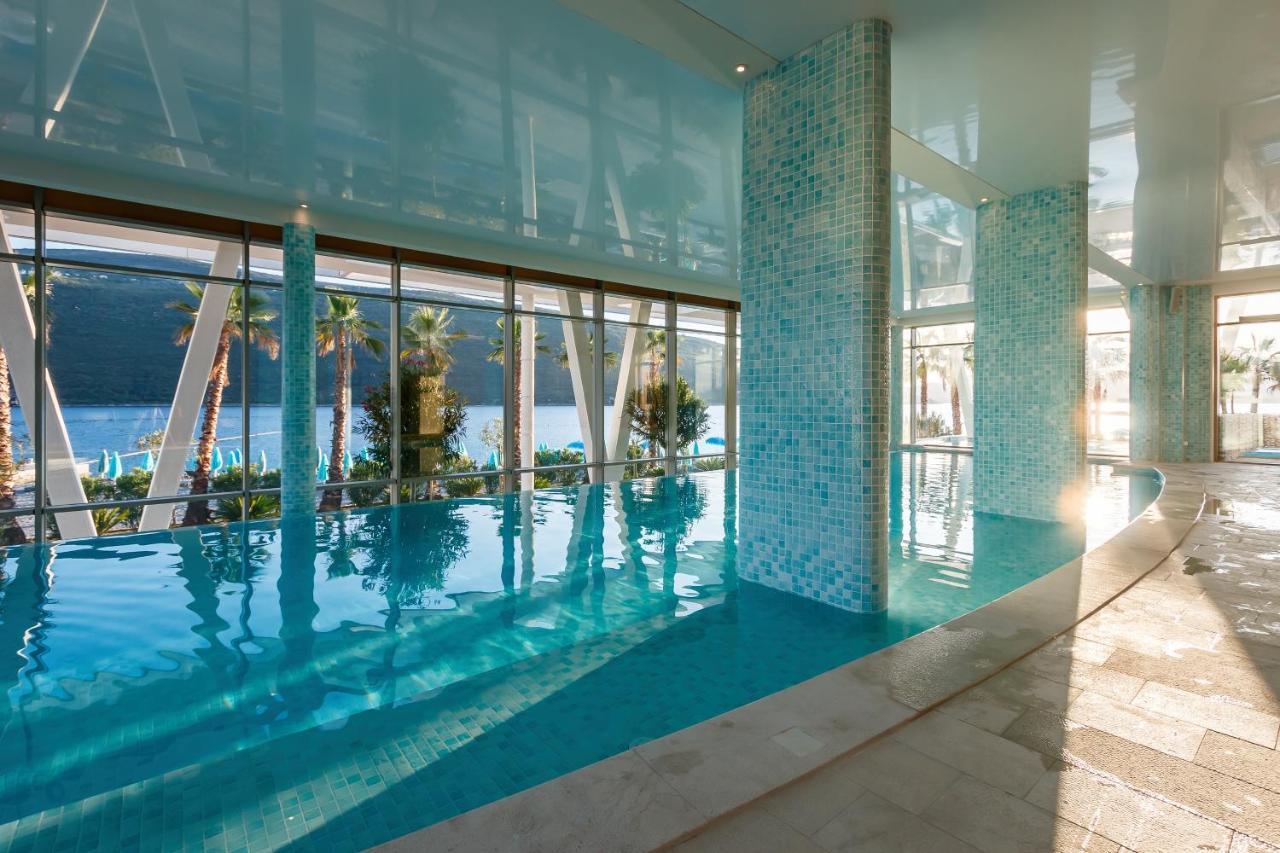 Carine Hotel Kumbor Herceg Novi Exterior foto