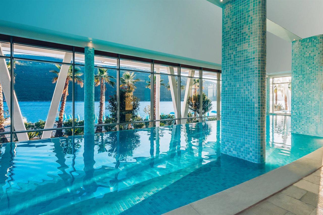 Carine Hotel Kumbor Herceg Novi Exterior foto
